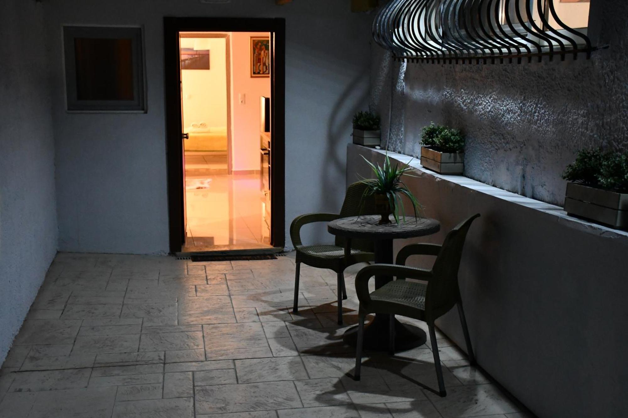 Johnson House Apartment Rafina  Luaran gambar