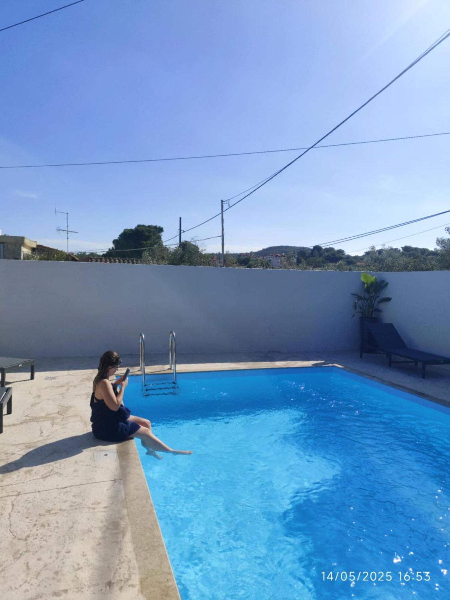 Johnson House Apartment Rafina  Luaran gambar